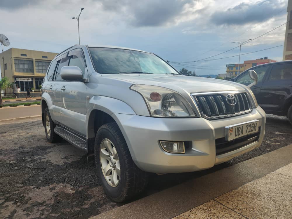 Complete Rwanda Land Cruiser rental guide — VX vs Prado vs V8, prices, which model for which park, self-drive vs driver-guide, and what's included in every rate.